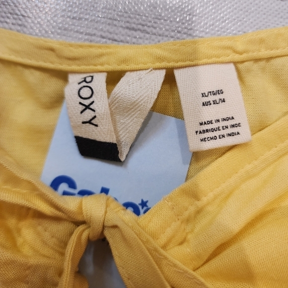 Nwt Roxy Maui Nix Crop Top Lemon Keyhole Tie Buttons and Smocking Size XL - Picture 6 of 9
